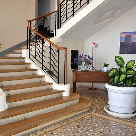 Palazzo Hotel