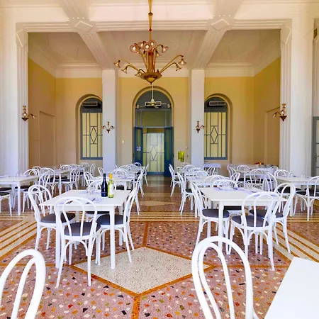Palazzo Szálloda 4*