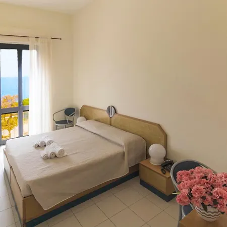Palazzo Hotel 4*