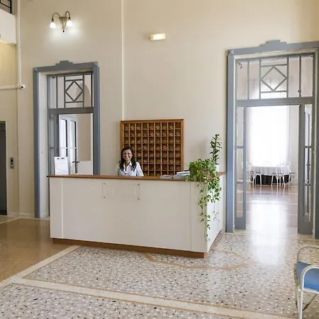 Palazzo Hotel