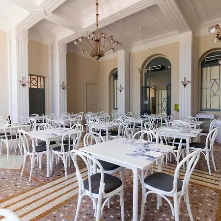 Palazzo Hotel