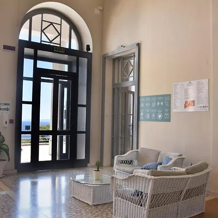 Palazzo 4* Санта-Чезареа-Терме