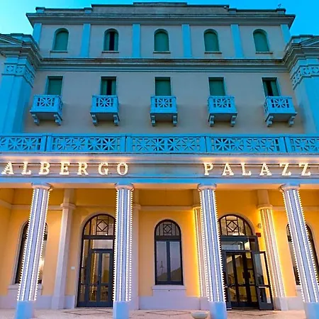 Palazzo Szálloda 4*