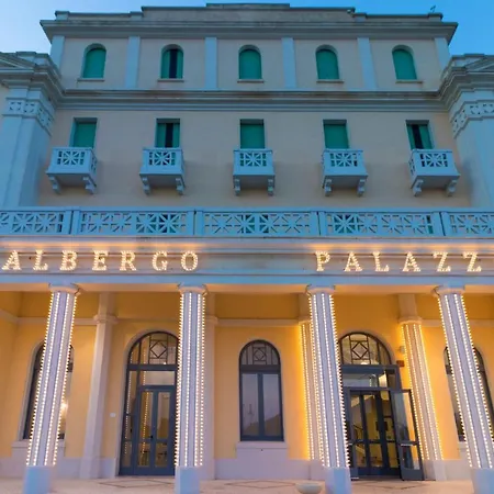Palazzo 4* Санта-Чезареа-Терме